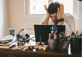 Estresse no trabalho: entenda os sintomas e veja 6 dicas de como evitar